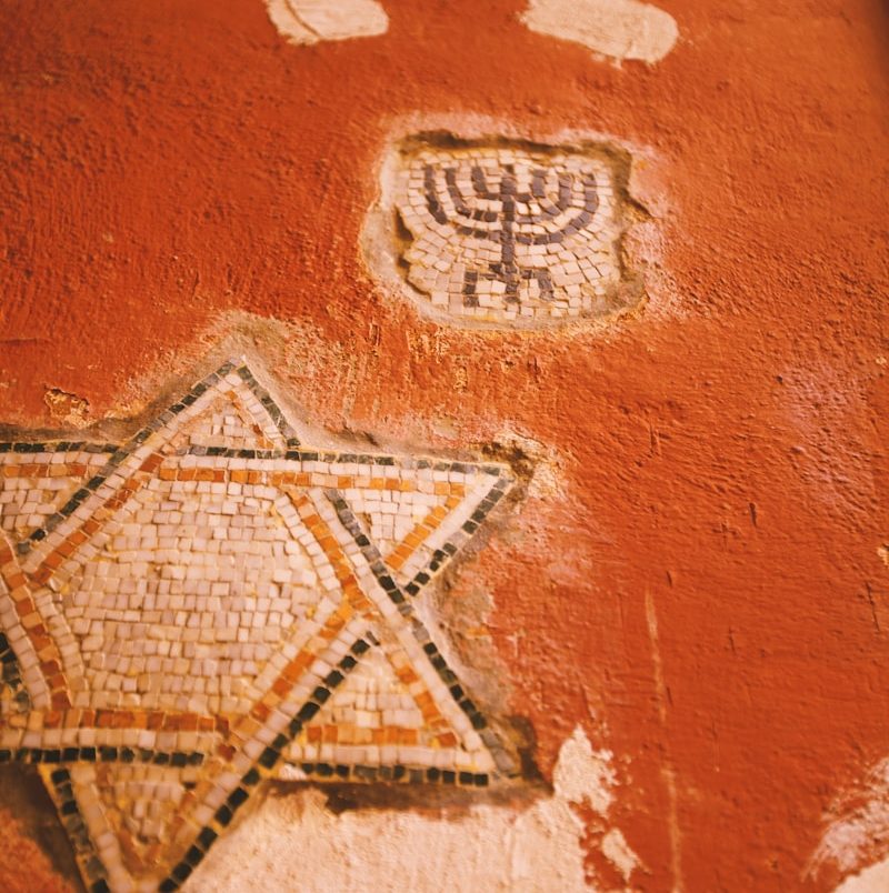 a picture of a star of david on a wall